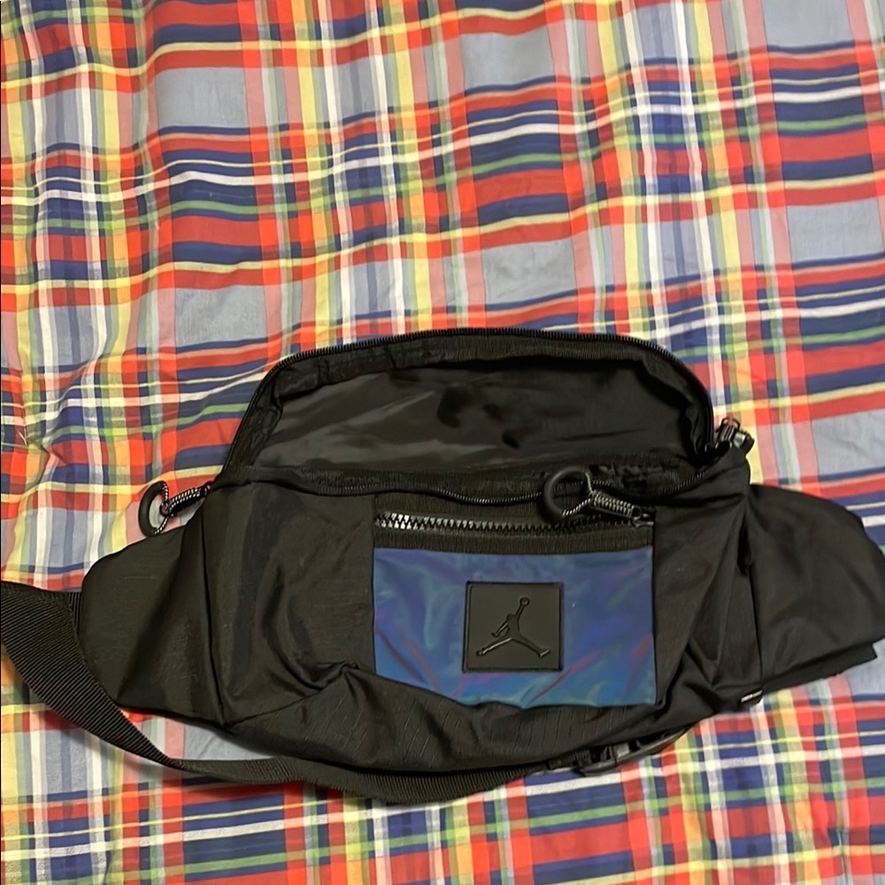 Jordan Black Belt Bag Sporty Design